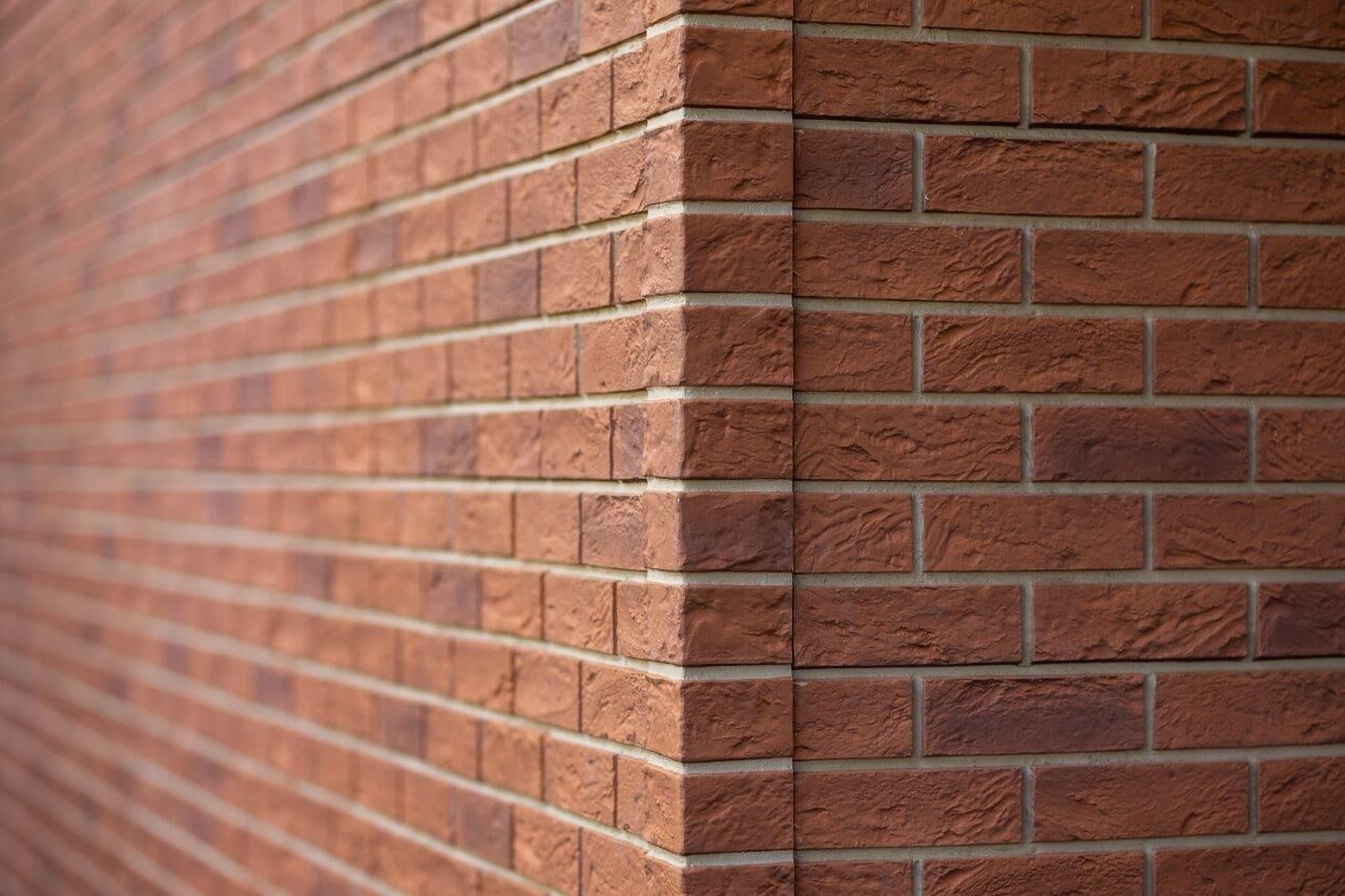 Новые материалы для фасадов: что выбрать для современного здания?